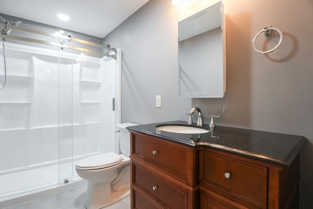 1477 Dunhamtown Brimfield Rd, Brimfield, MA 01010