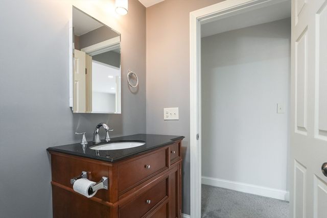 1477 Dunhamtown Brimfield Rd, Brimfield, MA 01010
