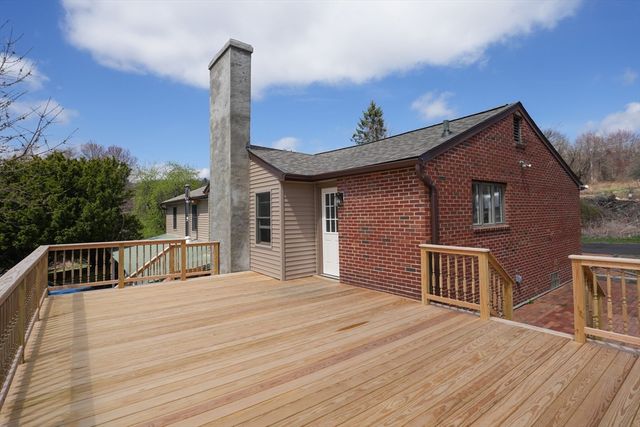 1477 Dunhamtown Brimfield Rd, Brimfield, MA 01010