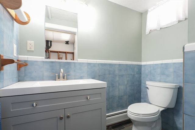 1477 Dunhamtown Brimfield Rd, Brimfield, MA 01010