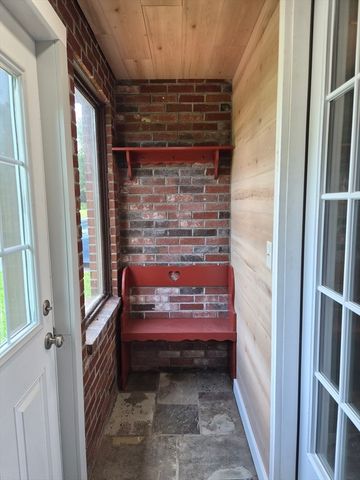1477 Dunhamtown Brimfield Rd, Brimfield, MA 01010