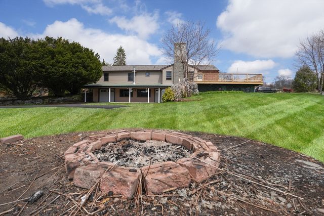 1477 Dunhamtown Brimfield Rd, Brimfield, MA 01010