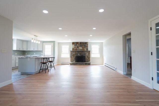 1477 Dunhamtown Brimfield Rd, Brimfield, MA 01010