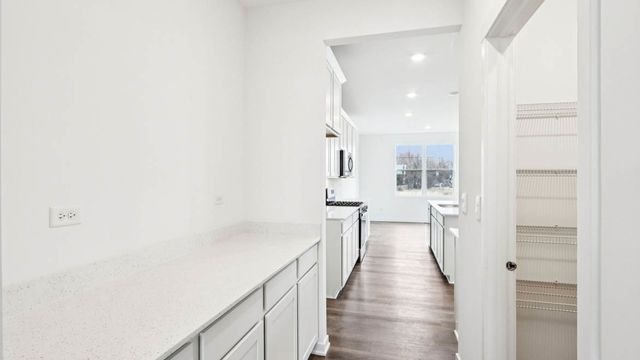 14902 S Parkview Drive, Plainfield, IL 60544