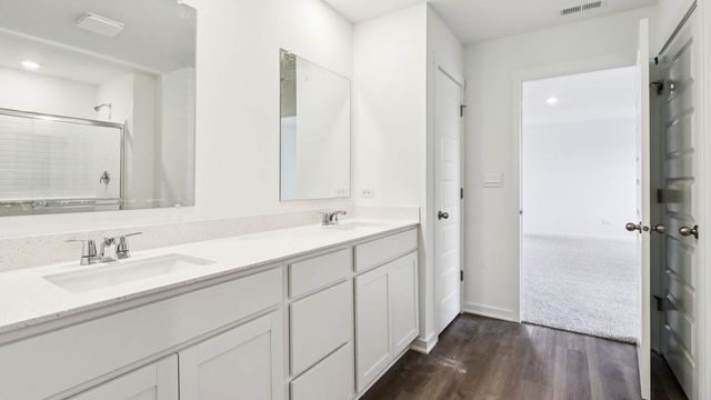 14902 S Parkview Drive, Plainfield, IL 60544