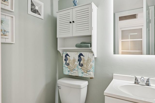 125 Oakridge J 125, Deerfield Beach, FL 33442