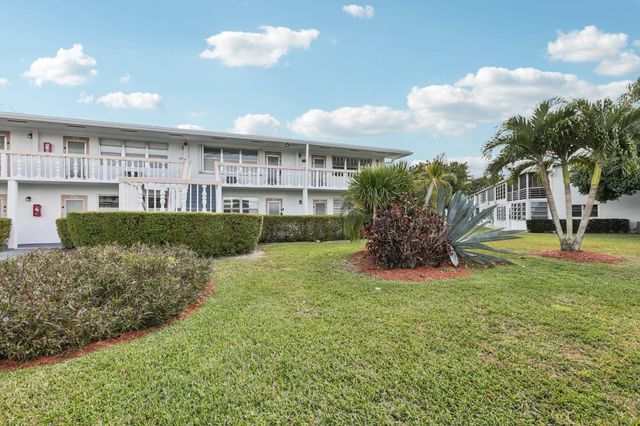 125 Oakridge J 125, Deerfield Beach, FL 33442
