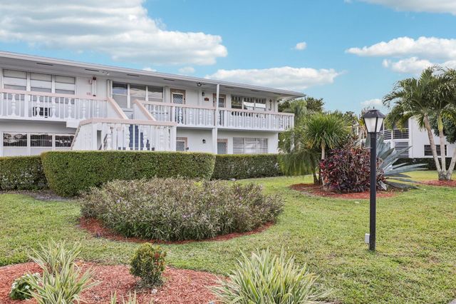 125 Oakridge J 125, Deerfield Beach, FL 33442