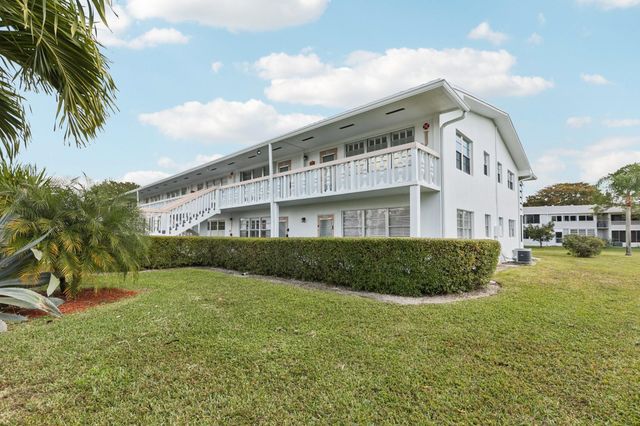 125 Oakridge J 125, Deerfield Beach, FL 33442