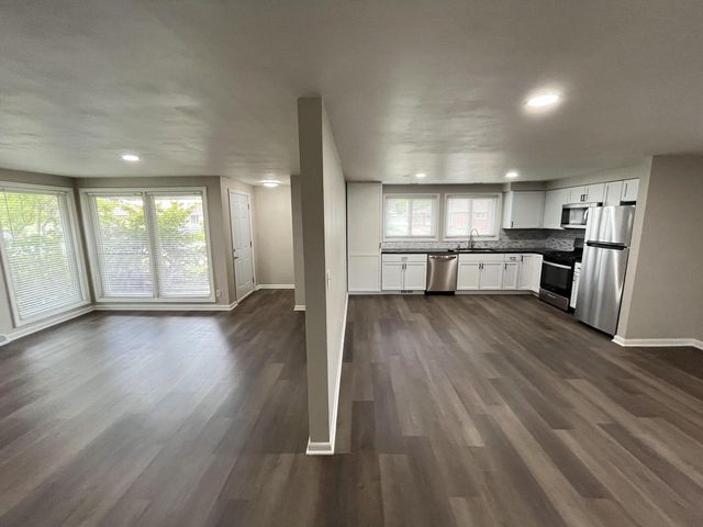 2109 87th PLACE, Kenosha, WI 53143