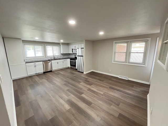 2109 87th PLACE, Kenosha, WI 53143