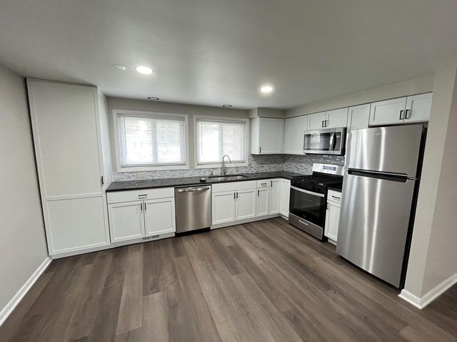 2109 87th PLACE, Kenosha, WI 53143