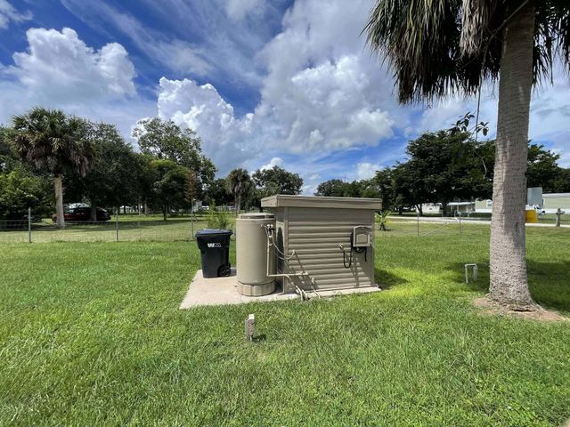 8672 SE 59th Drive, Okeechobee, FL 34974
