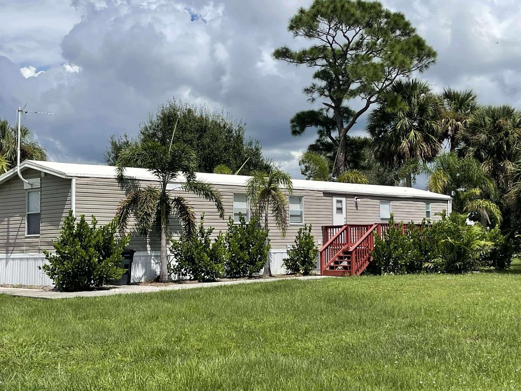 8672 SE 59th Drive, Okeechobee, FL 34974