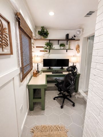 848 W Lynn Creek Drive, Arlington, TX 76001