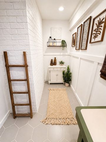 848 W Lynn Creek Drive, Arlington, TX 76001