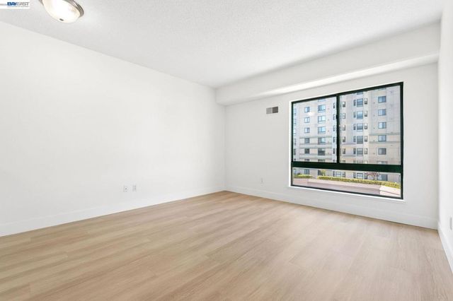 989 Webster Street 546, Oakland, CA 94607