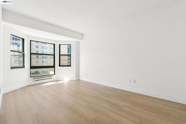 989 Webster Street 546, Oakland, CA 94607