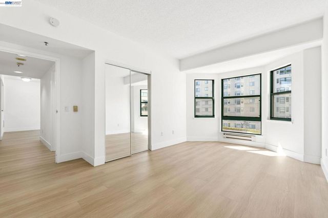 989 Webster Street 546, Oakland, CA 94607