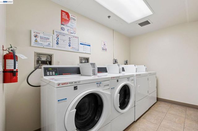 989 Webster Street 546, Oakland, CA 94607