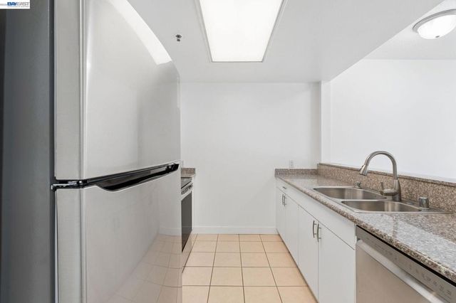 989 Webster Street 546, Oakland, CA 94607