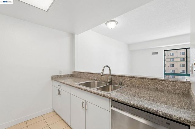 989 Webster Street 546, Oakland, CA 94607