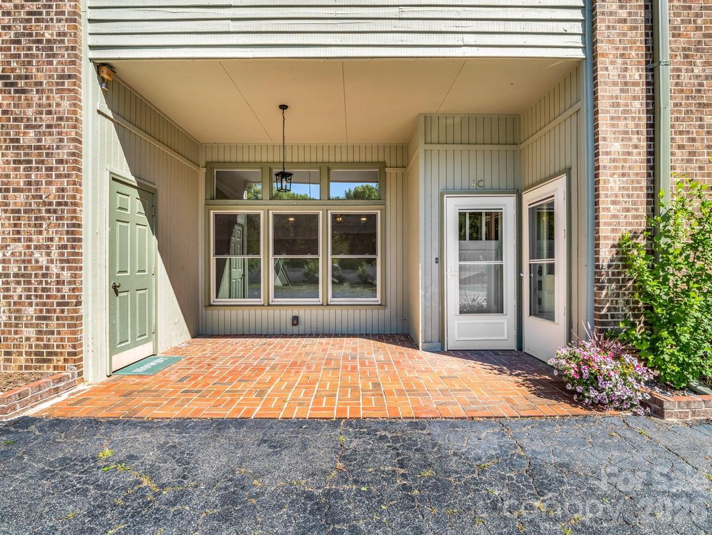 44 Jervey Road 4C, Tryon, NC 28782