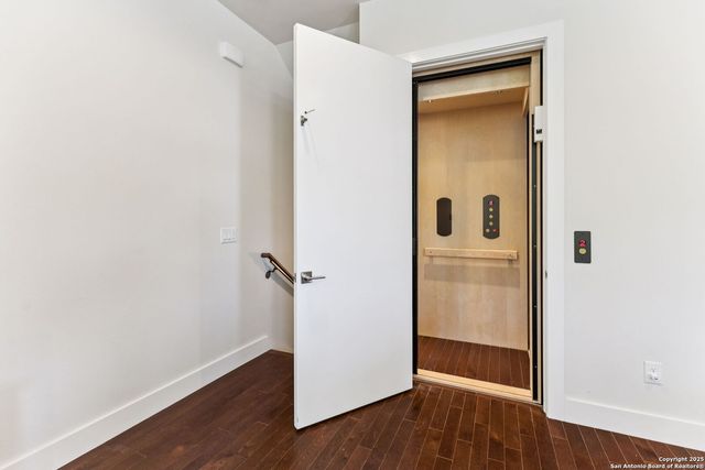 135 Cedar St Unit 105, San Antonio, TX 78210