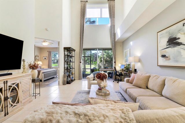 7024 Torrey Pines Circle, Port St. Lucie, FL 34986