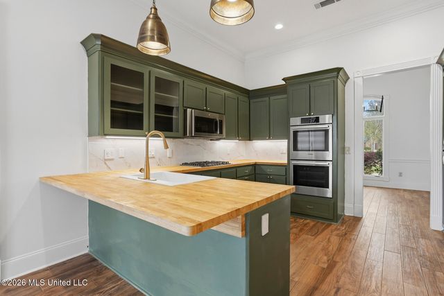 412 Ashbourn Court, Madison, MS 39110