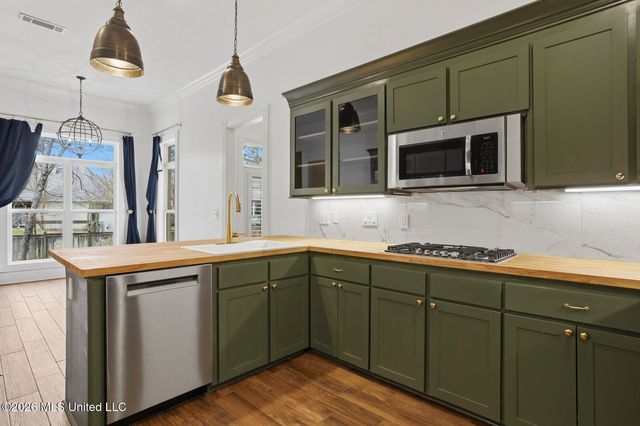 412 Ashbourn Court, Madison, MS 39110