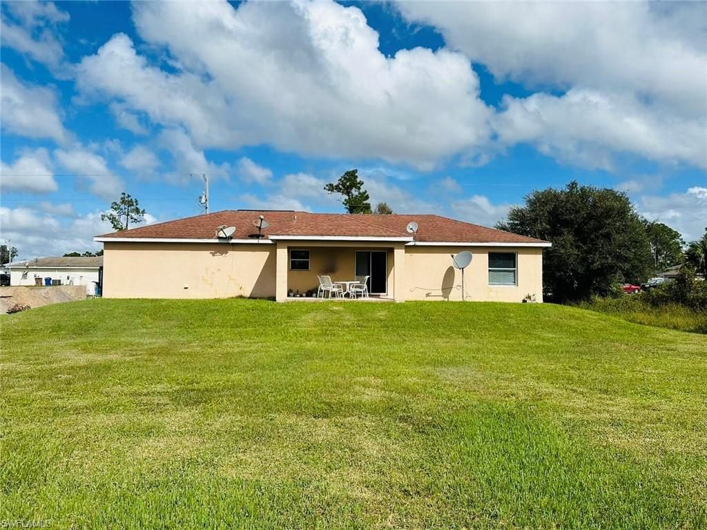 466 Redwing ST, LEHIGH ACRES, FL 33974 — photo 2