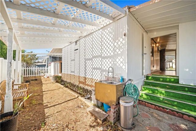 1035 E Huntington Dr., Monrovia, CA 91016