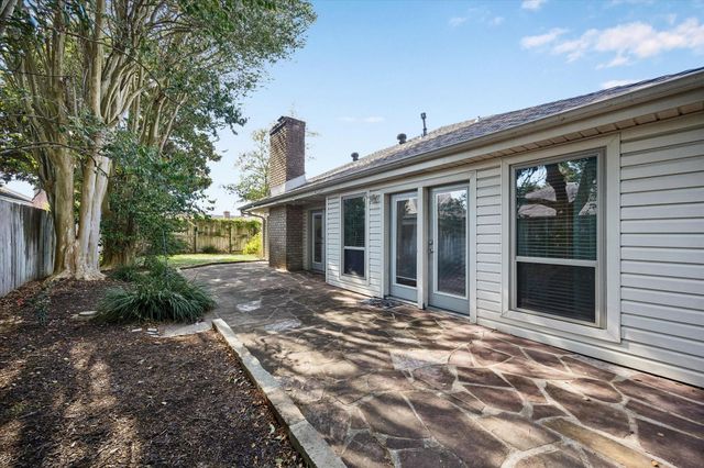 12107 Burgoyne Drive, Houston, TX 77077