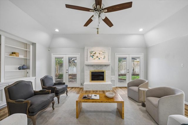 12107 Burgoyne Drive, Houston, TX 77077