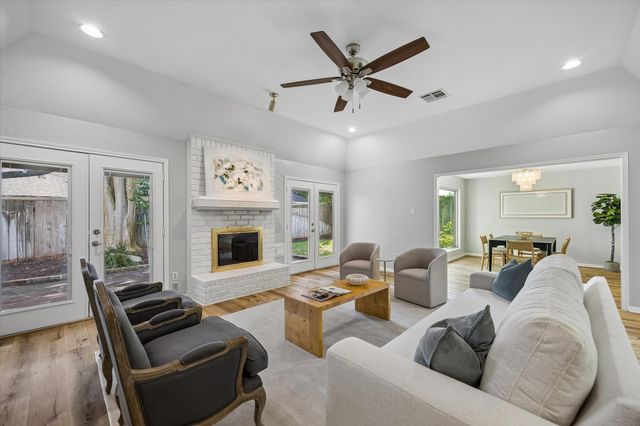 12107 Burgoyne Drive, Houston, TX 77077