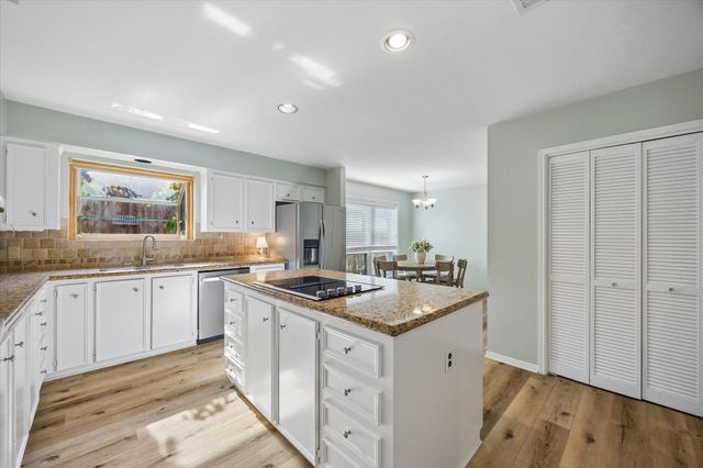 12107 Burgoyne Drive, Houston, TX 77077