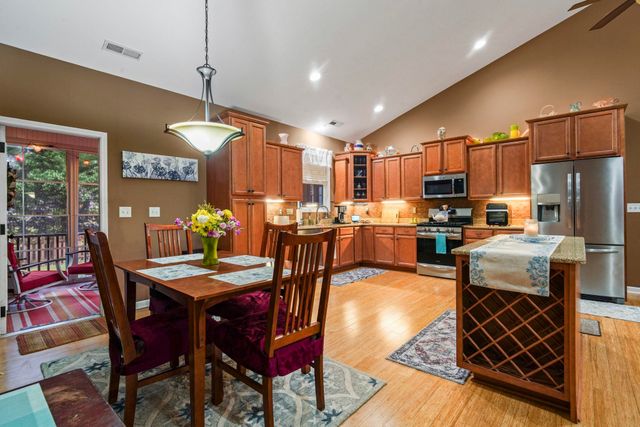 207 Waties Dr., Murrells Inlet, SC 29576