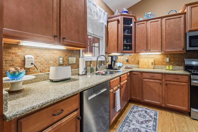 207 Waties Dr., Murrells Inlet, SC 29576
