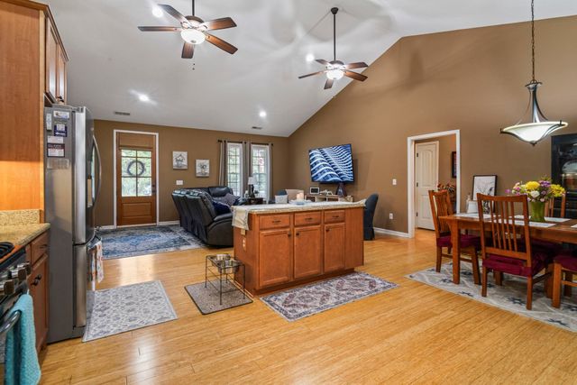 207 Waties Dr., Murrells Inlet, SC 29576