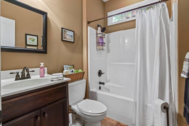 207 Waties Dr., Murrells Inlet, SC 29576