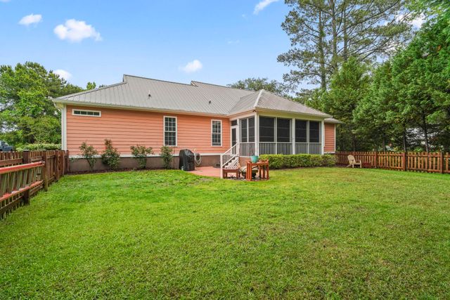 207 Waties Dr., Murrells Inlet, SC 29576