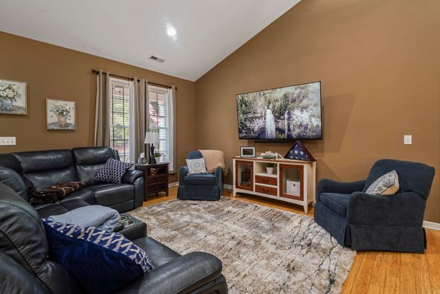 207 Waties Dr., Murrells Inlet, SC 29576