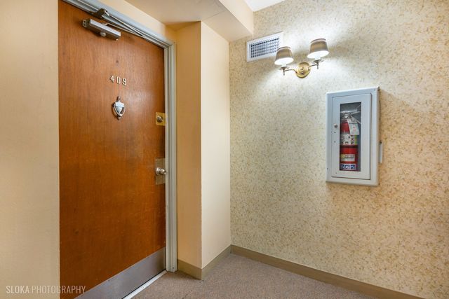 4623 N Chester Avenue 409, Chicago, IL 60656