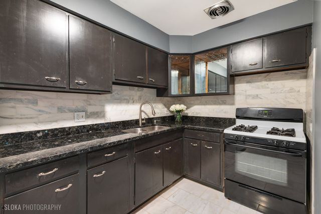 4623 N Chester Avenue 409, Chicago, IL 60656