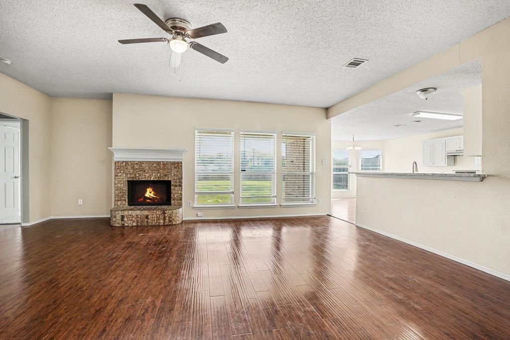 360 Mcmurtry Drive, Arlington, TX 76002 — photo 4