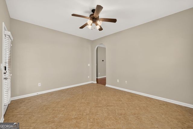 39 Medallion Park, Newnan, GA 30265