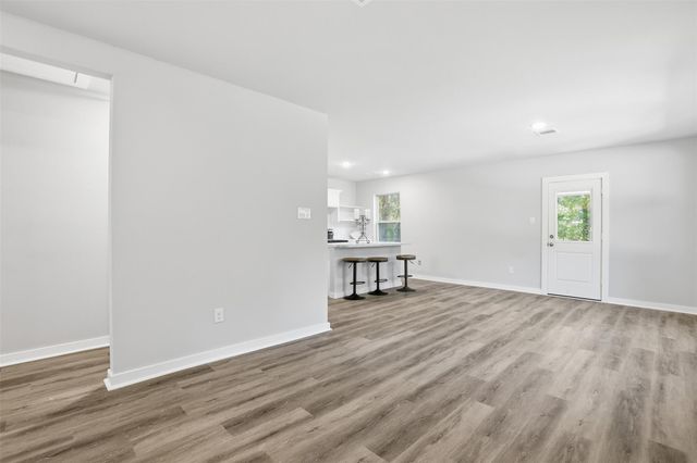 154 Lakeview Drive E, Livingston, TX 77351