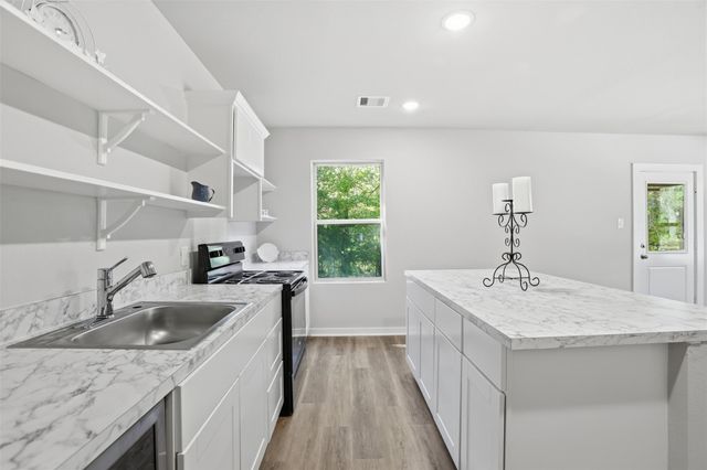 154 Lakeview Drive E, Livingston, TX 77351