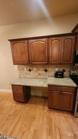 1861 Canyon Park Ct, Twin Falls, ID 83301